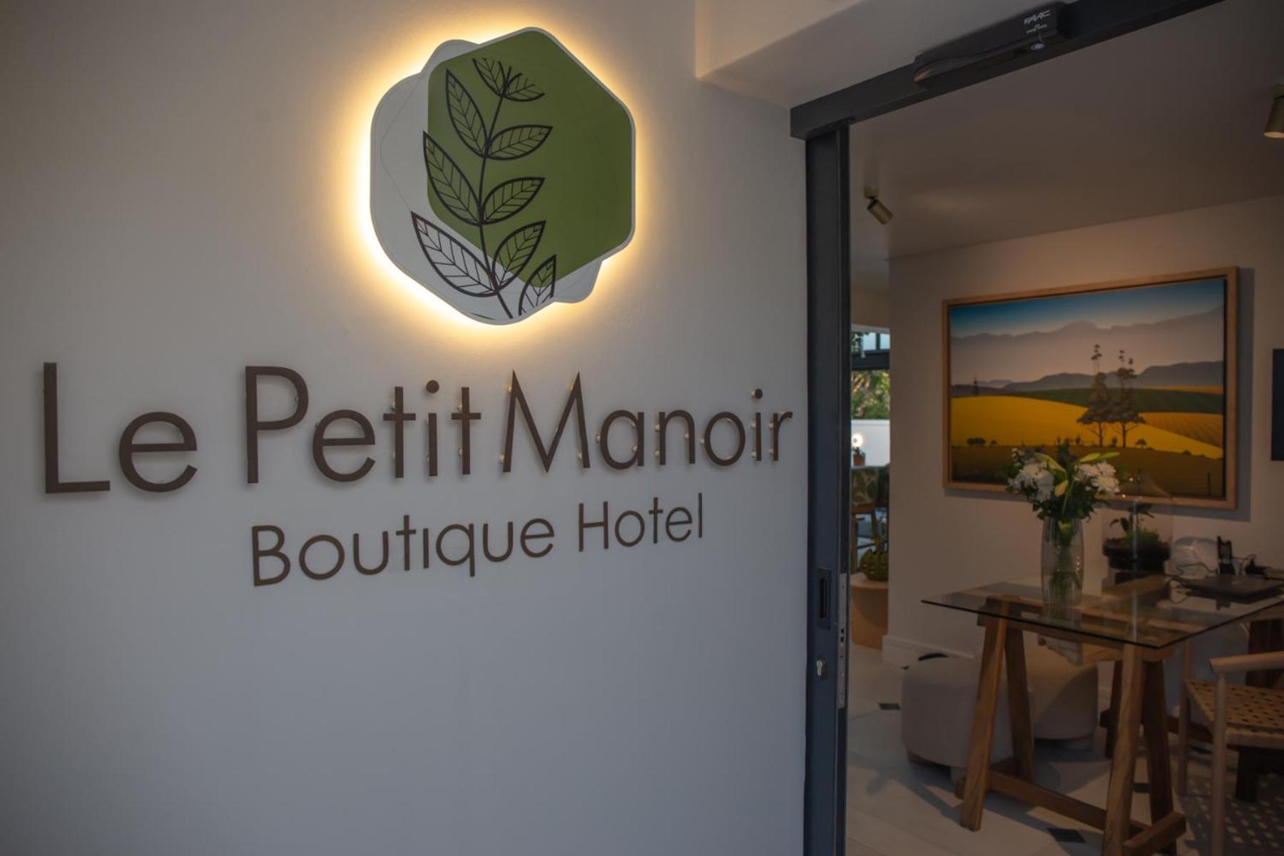 Le Petit Manoir Boutique Hotel Франшхоек Екстериор снимка